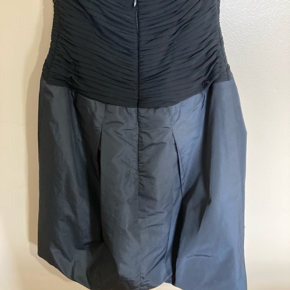 Black cocktail/prom/evening gown size 02 - Picture 4 of 7